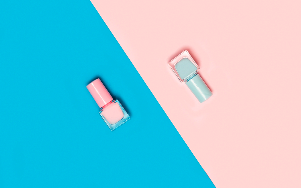 Fotografia still-life di due prodotti cosmetici per un e-commerce